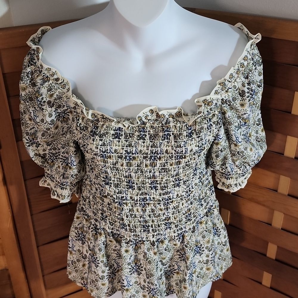 Max Studio off the shoulder blouse - Picture 2 of 10